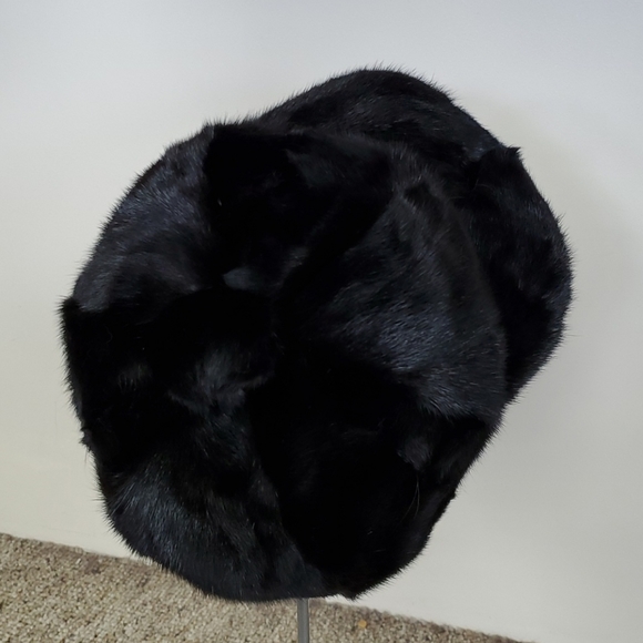 Black Mink Fur Sections Baseball Cap - Picture 3 of 4